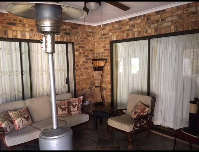 4 BEDROOM HOUSE TO LET IN SAFARI GARDENS